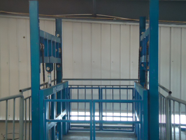 導(dǎo)軌式升降平臺(tái)特點(diǎn)分析(圖2) \